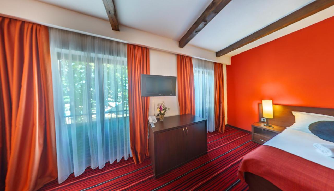 Hotel Villa Donat Sveti Filip i Jakov Buitenkant foto