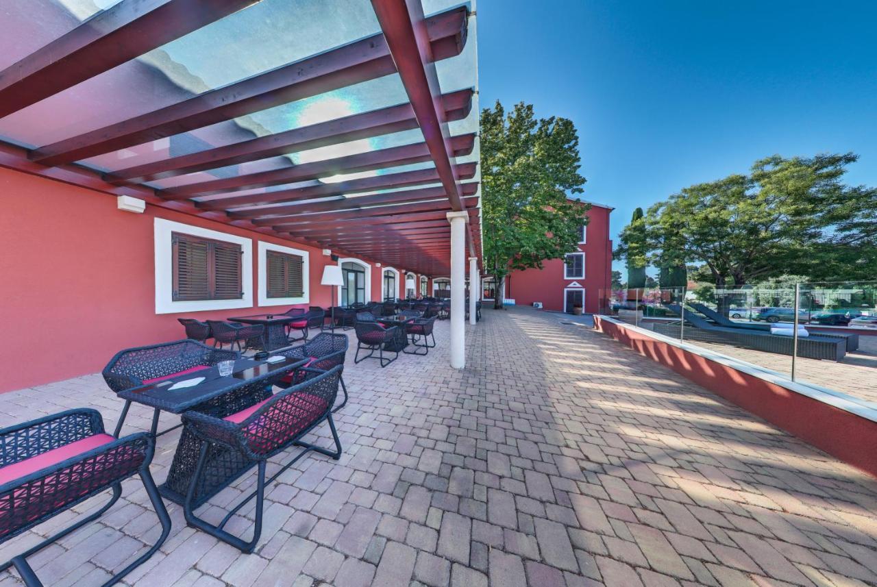 Hotel Villa Donat Sveti Filip i Jakov Buitenkant foto