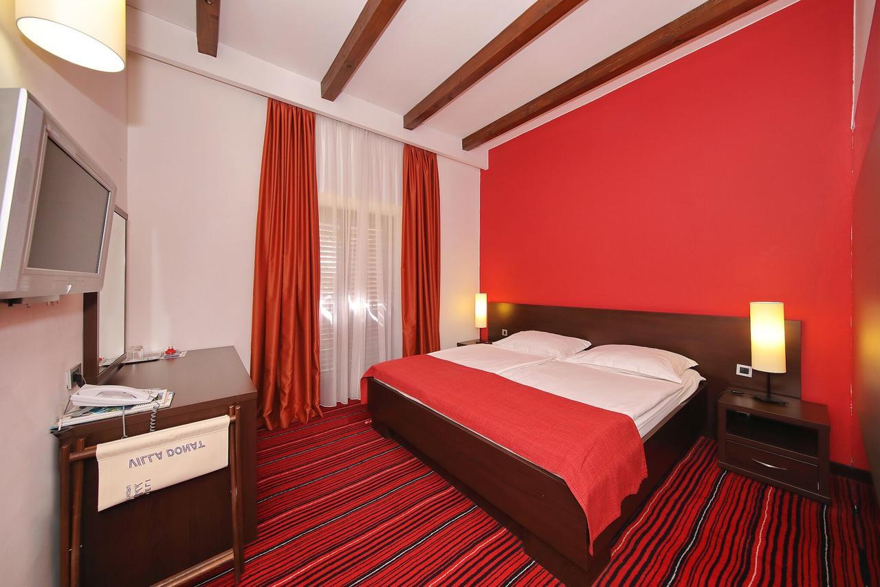 Hotel Villa Donat Sveti Filip i Jakov Buitenkant foto